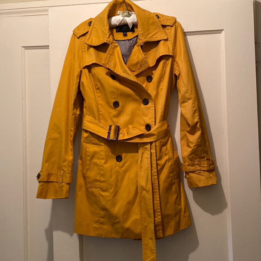 banana republic mustard yellow classic trench coat size small